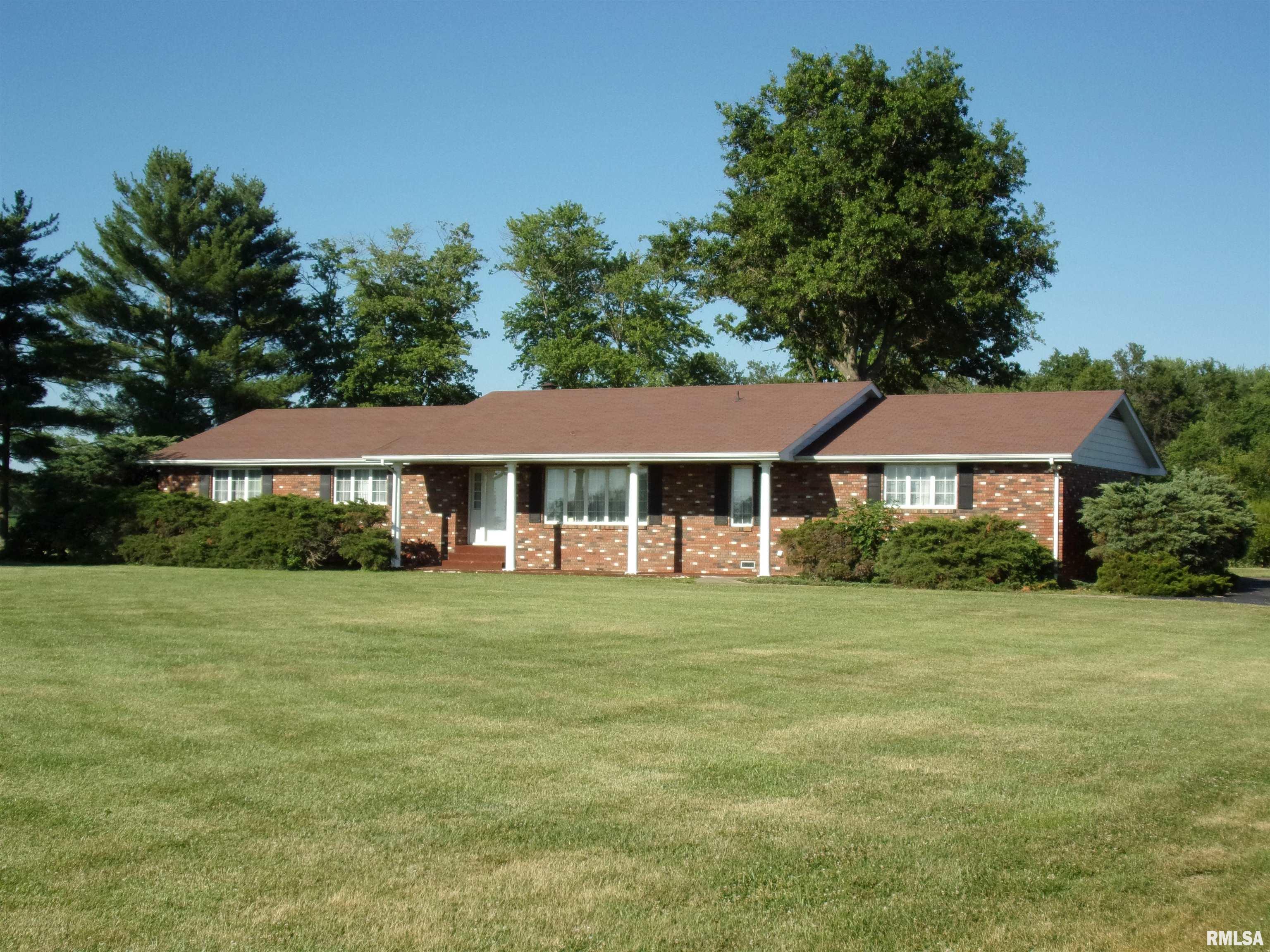 4262 Seven Hills Road Odin, IL 62870 - Photo 2 of 26