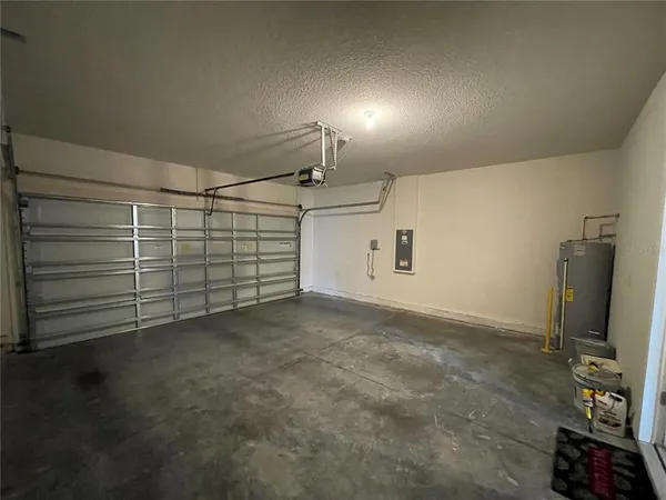 $2,800 | 6065 Southwest 84th Street, Gainesville, FL 32608