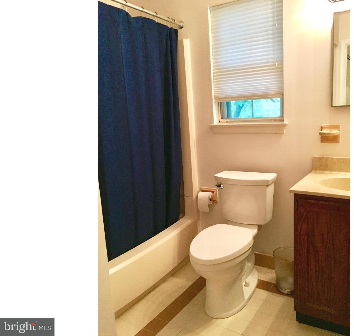 152 Valley Stream Lane Wayne, PA 19087 - Photo 18 of 23 Half Bath
