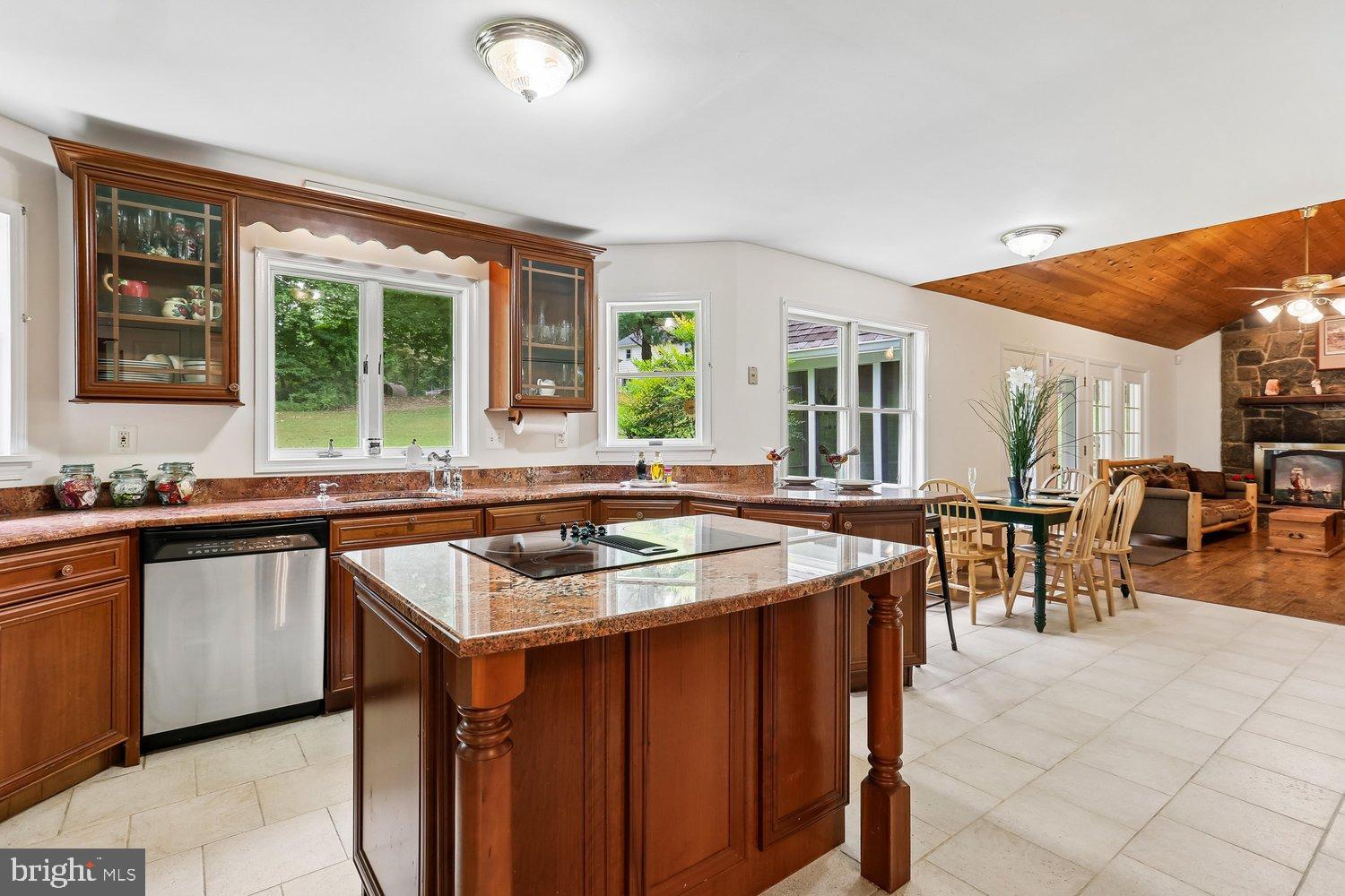 17034 Barn Ridge Drive Silver Spring, MD 20906 - Photo 12 of 34 Kitchen