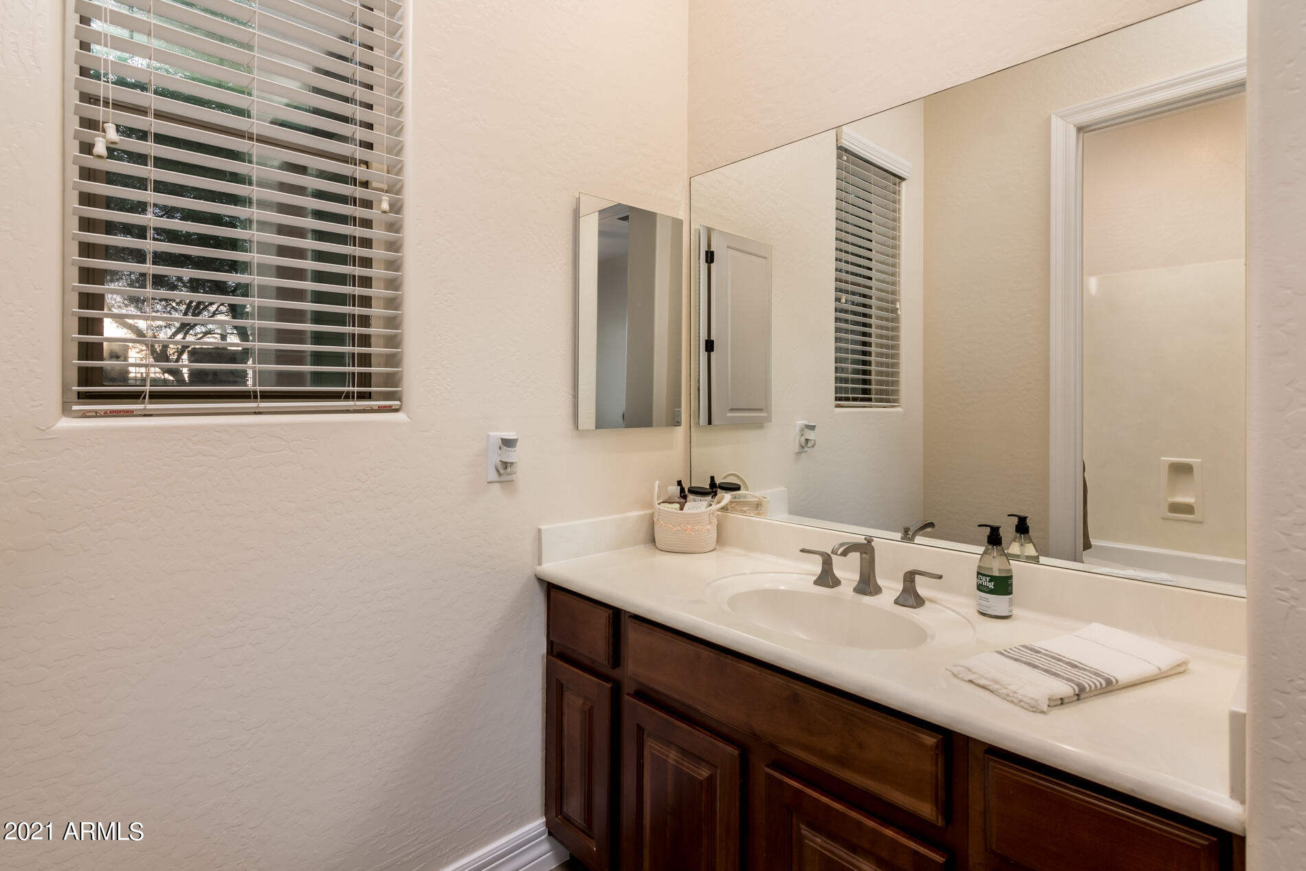 1820 West Summerside Road Phoenix, AZ 85041 - Photo 17 of 76 1820 W Summerside Rd - MLS-53