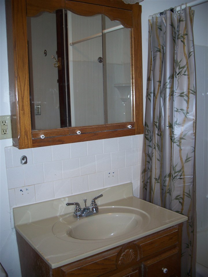 740 North 11th Street Decatur, IN 46733 - Photo 9 of 15