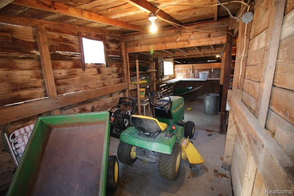 1080 West Highland Road Howell, MI 48843 - Photo 36 of 37 IMG_1001.JPG