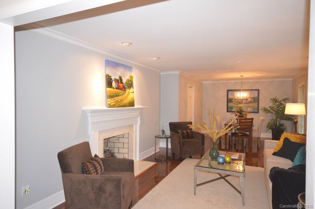 638 Sandridge Road Charlotte, NC 28210 - Photo 4 of 24 Gallery Image 4
