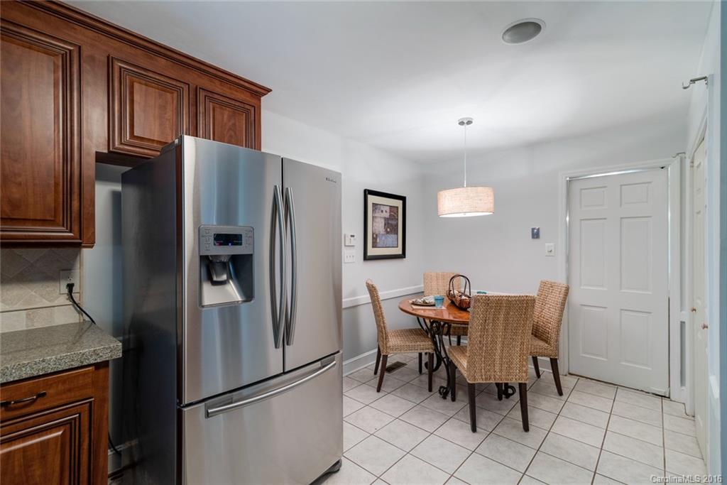 638 Sandridge Road Charlotte, NC 28210 - Photo 8 of 24 Gallery Image 8