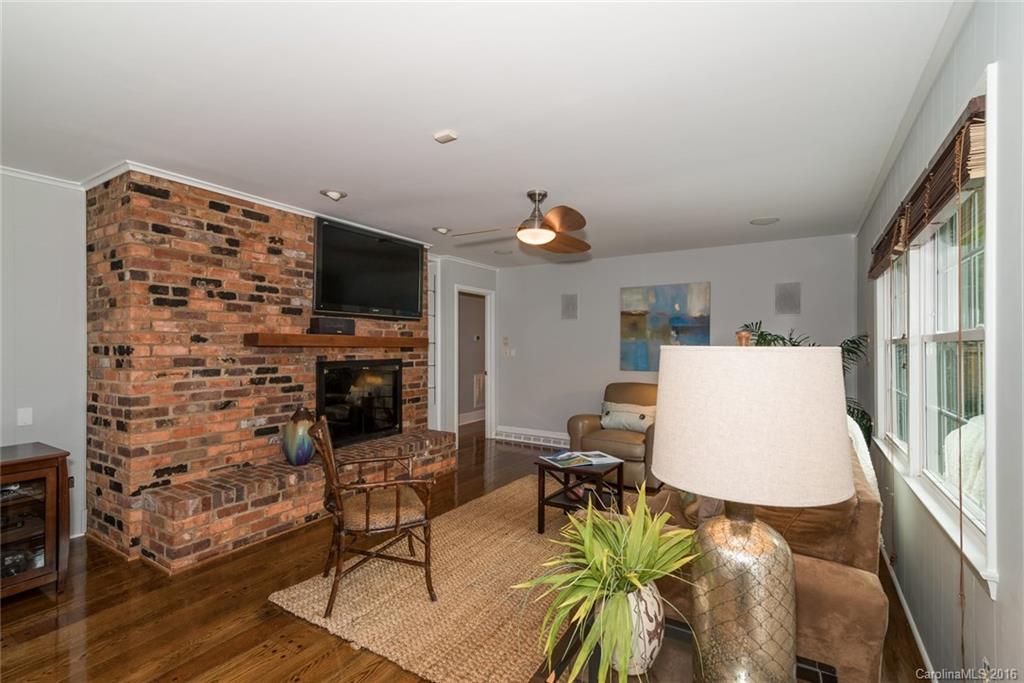 638 Sandridge Road Charlotte, NC 28210 - Photo 9 of 24 Gallery Image 9