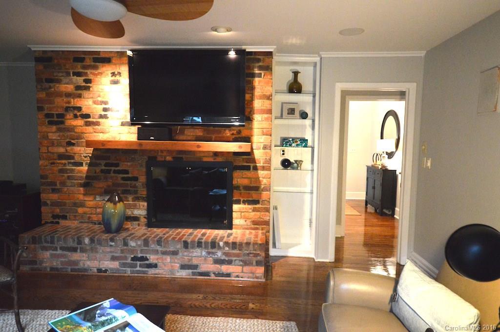 638 Sandridge Road Charlotte, NC 28210 - Photo 10 of 24 Gallery Image 10