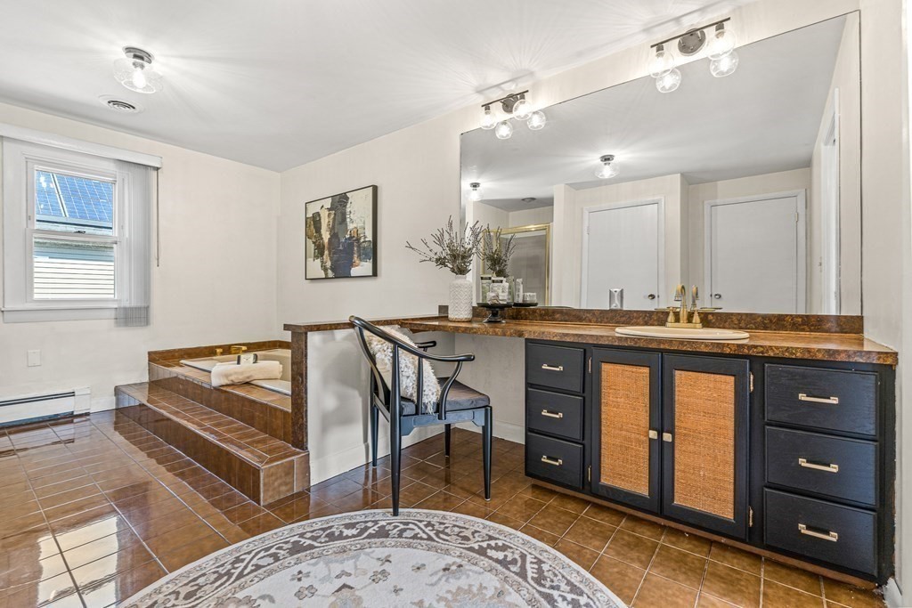 35 Beachview Road Boston, MA 02128 - Photo 18 of 33 Gallery Image 18