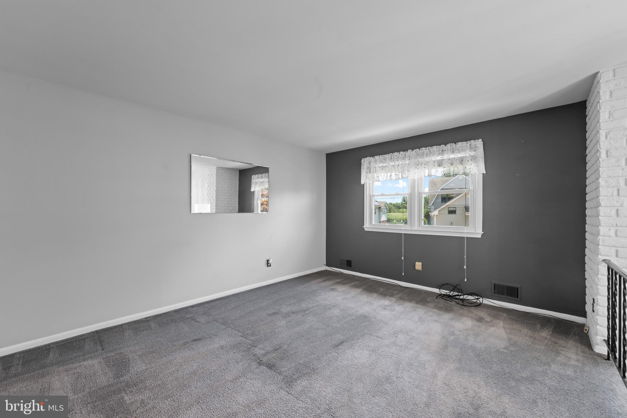1247 River Bay Road Annapolis, MD 21409 - Photo 7 of 49 Living Room