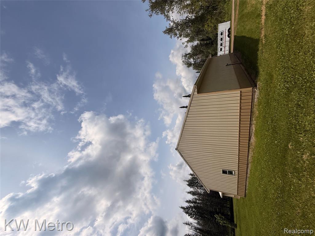 5749 Schultz Road Indian River, MI 49749 - Photo 15 of 24