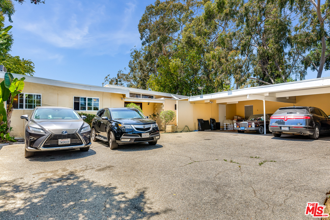 3751 Scadlock Lane Sherman Oaks, CA 91403 - Photo 2 of 29