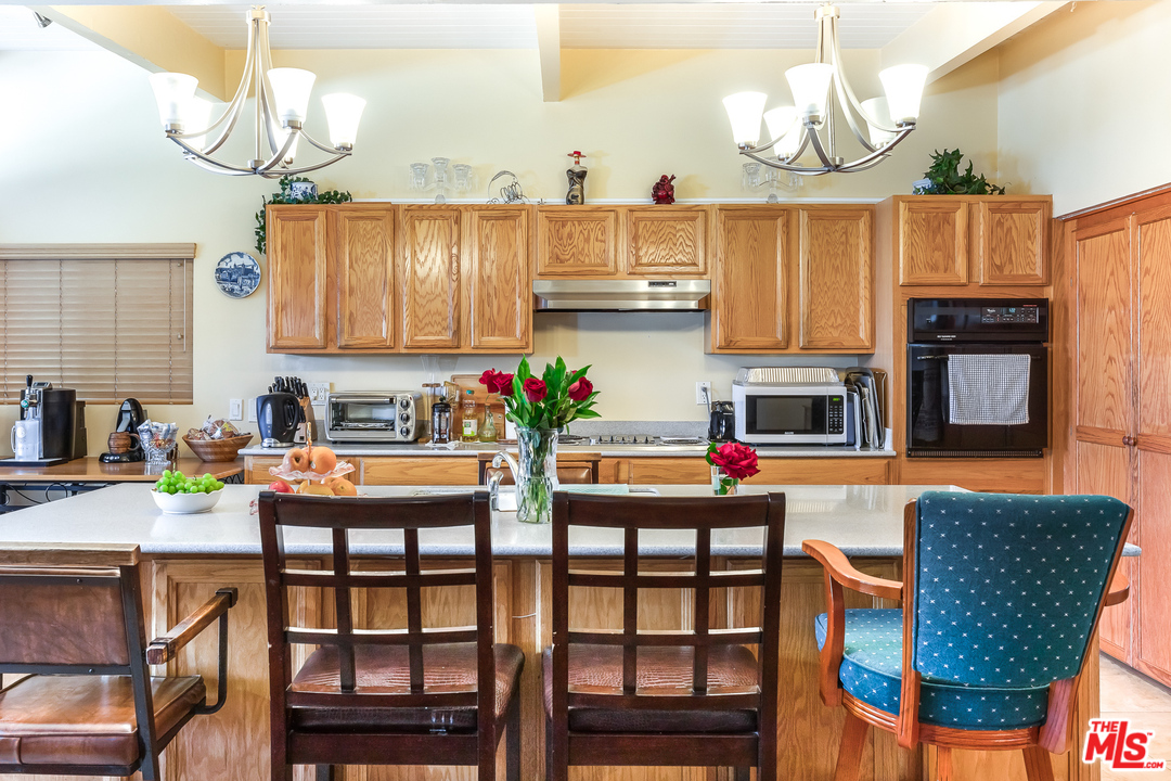 3751 Scadlock Lane Sherman Oaks, CA 91403 - Photo 15 of 29