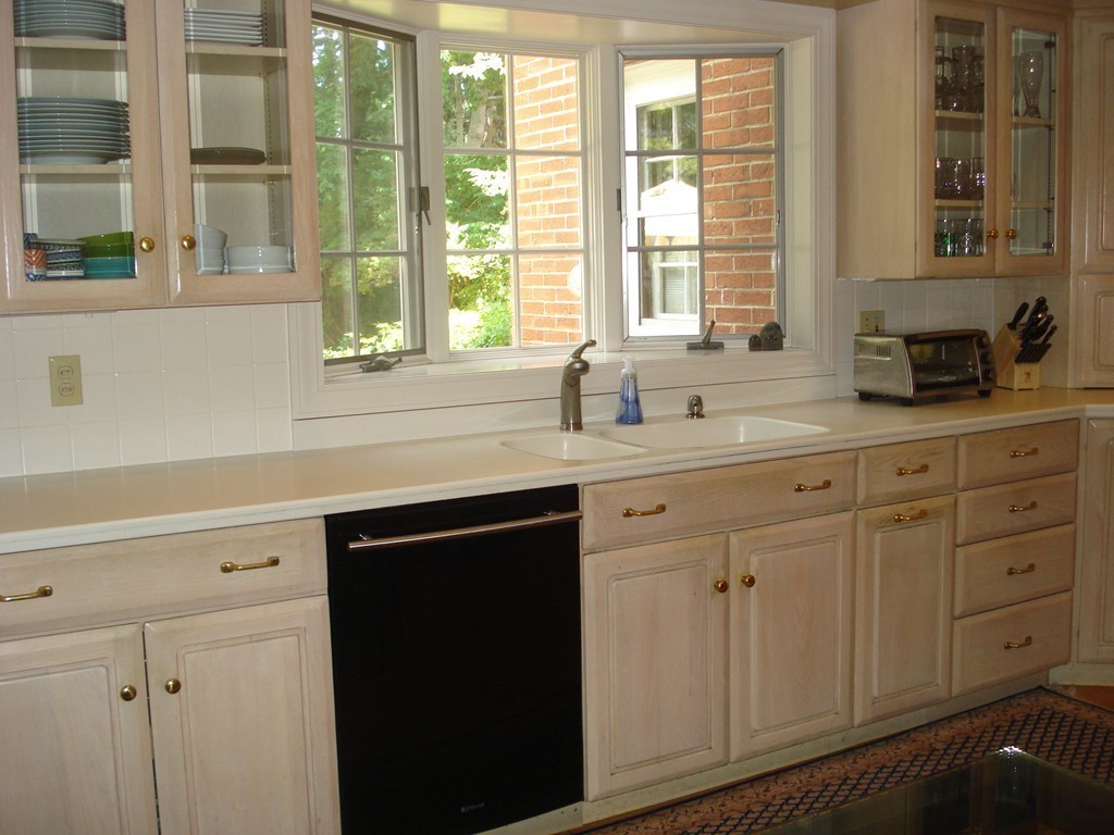 77 Eton Road Longmeadow, MA 01106 - Photo 12 of 26 Gallery Image 12