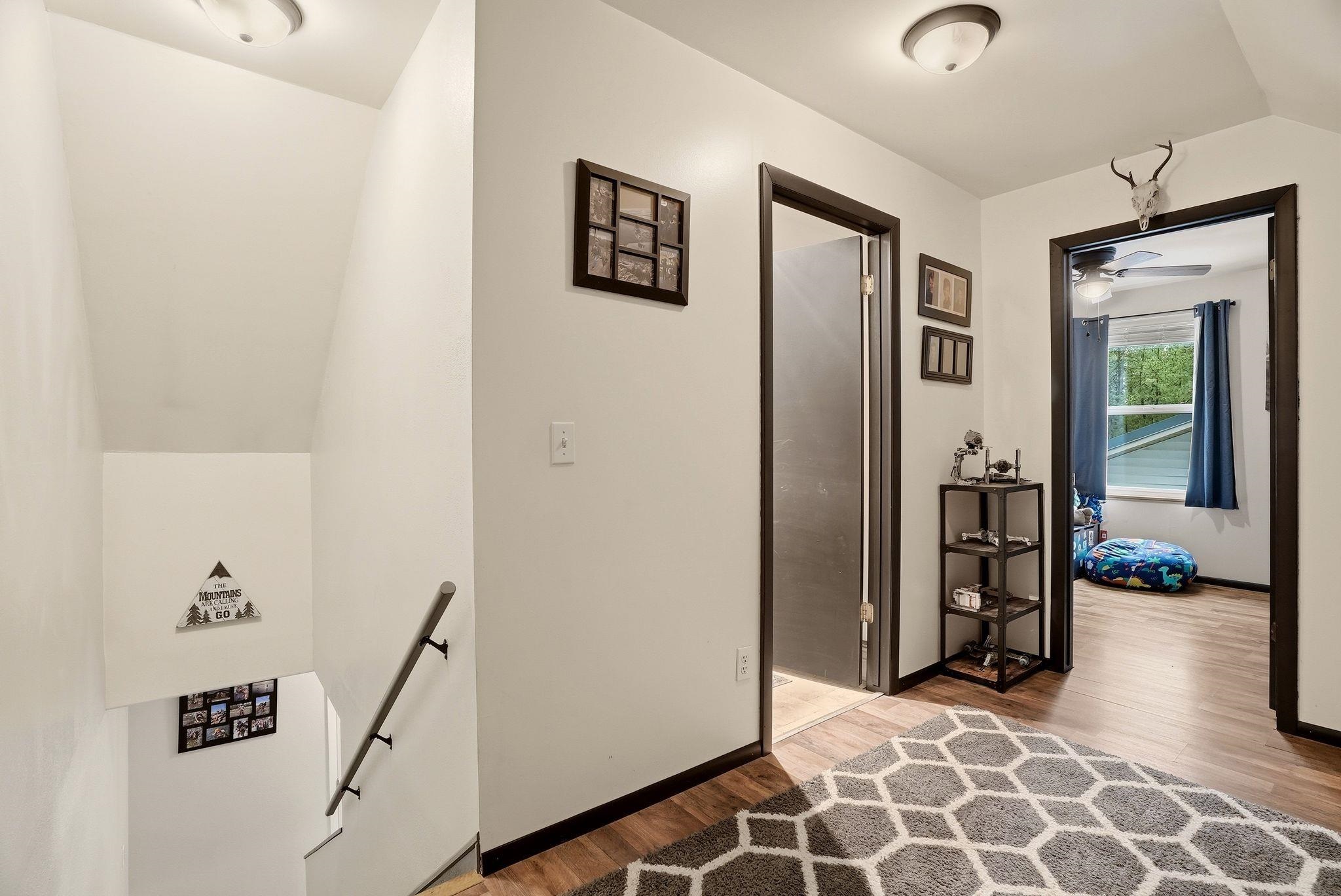 4806 Highway 231 Springdale, WA 99173 - Photo 14 of 39