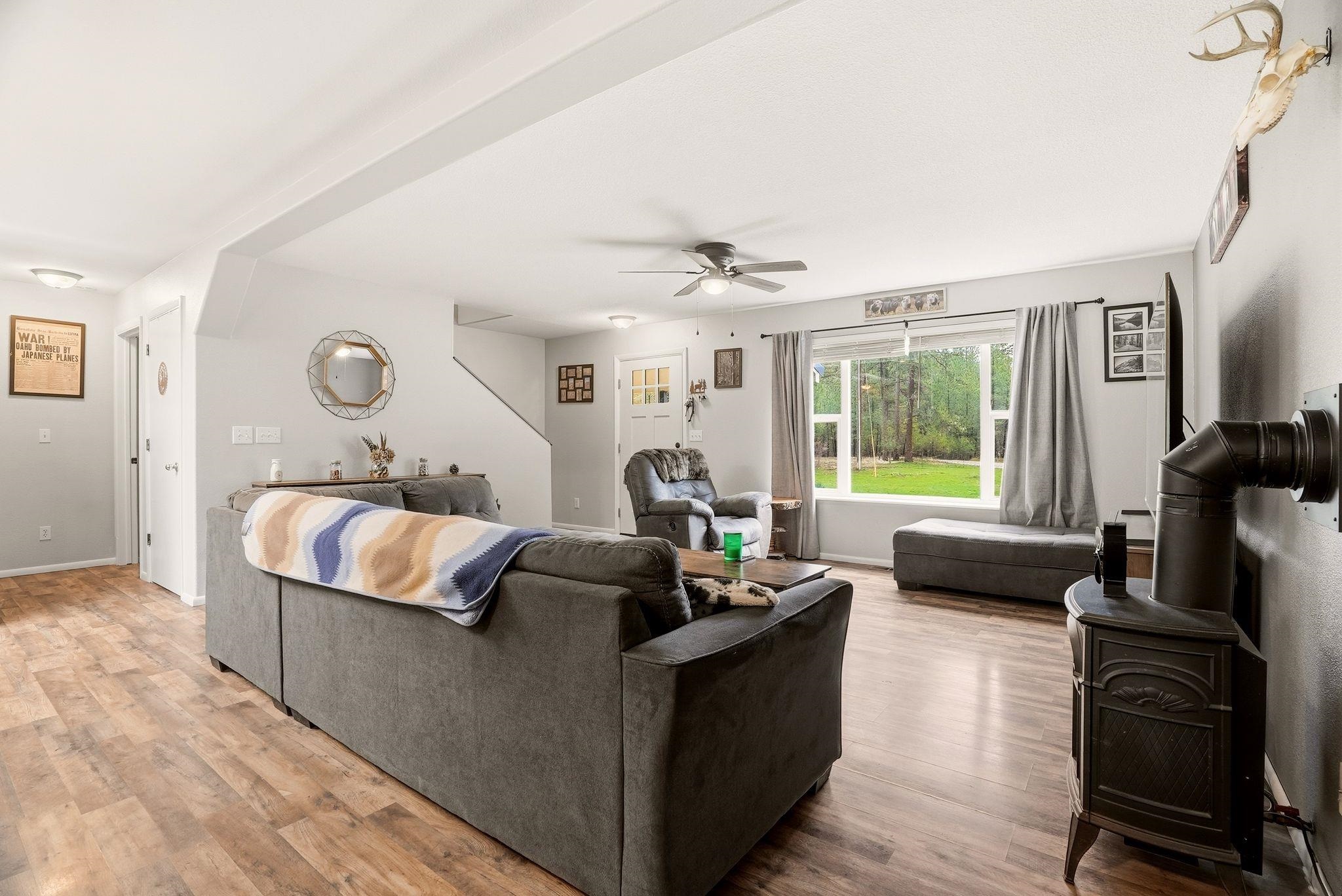 4806 Highway 231 Springdale, WA 99173 - Photo 2 of 39