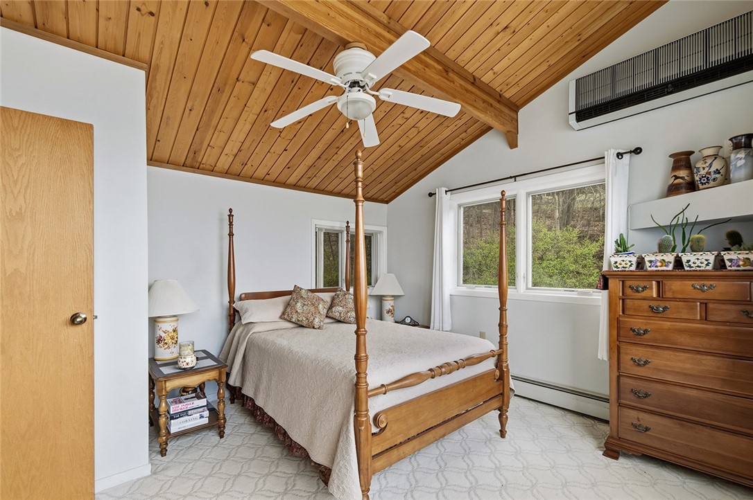 10679 East Lake Road Hammondsport, NY 14840 - Photo 14 of 34