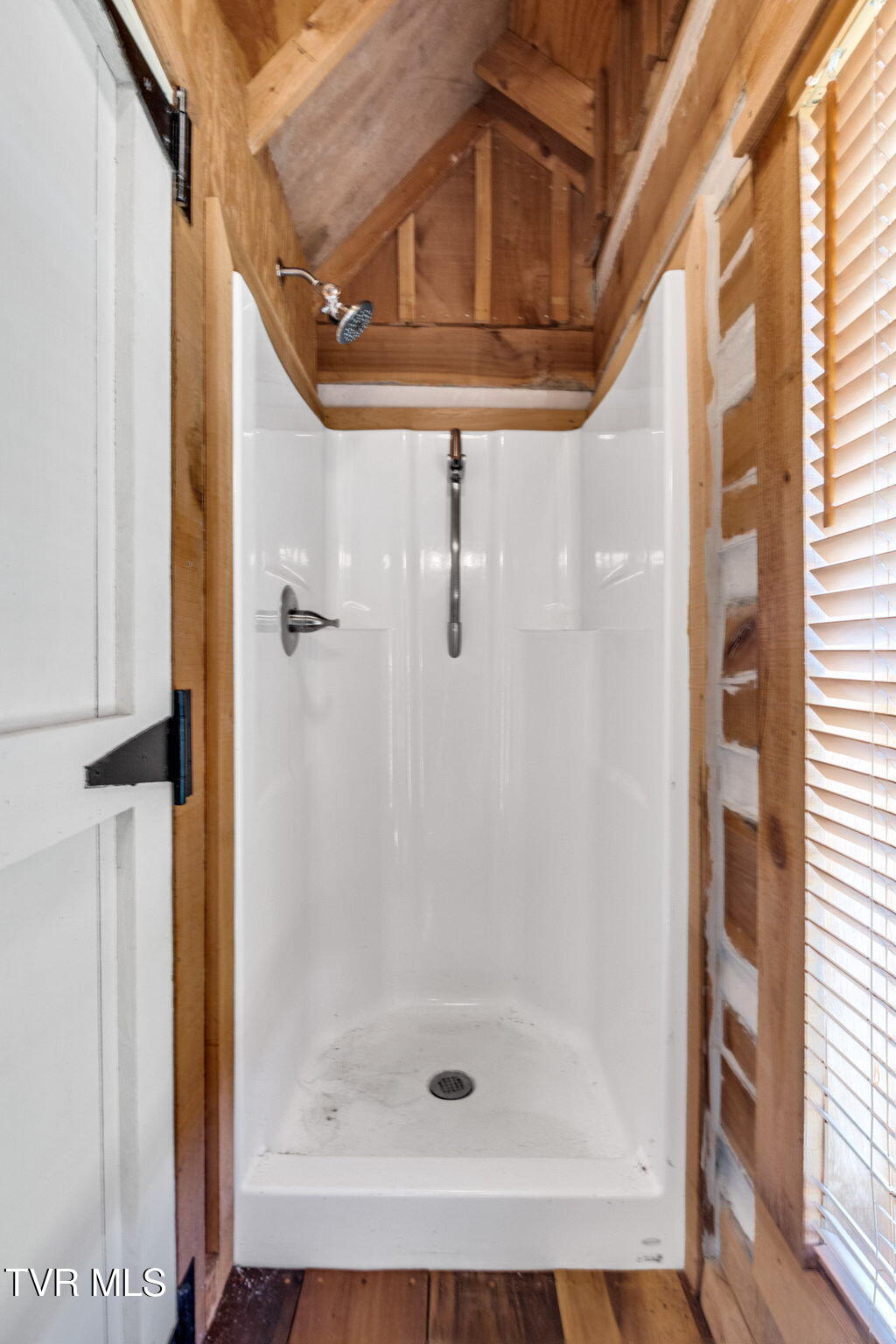 490 Miller Road Greeneville, TN 37745 - Photo 16 of 53 27-web-or-mls-IMG_2819