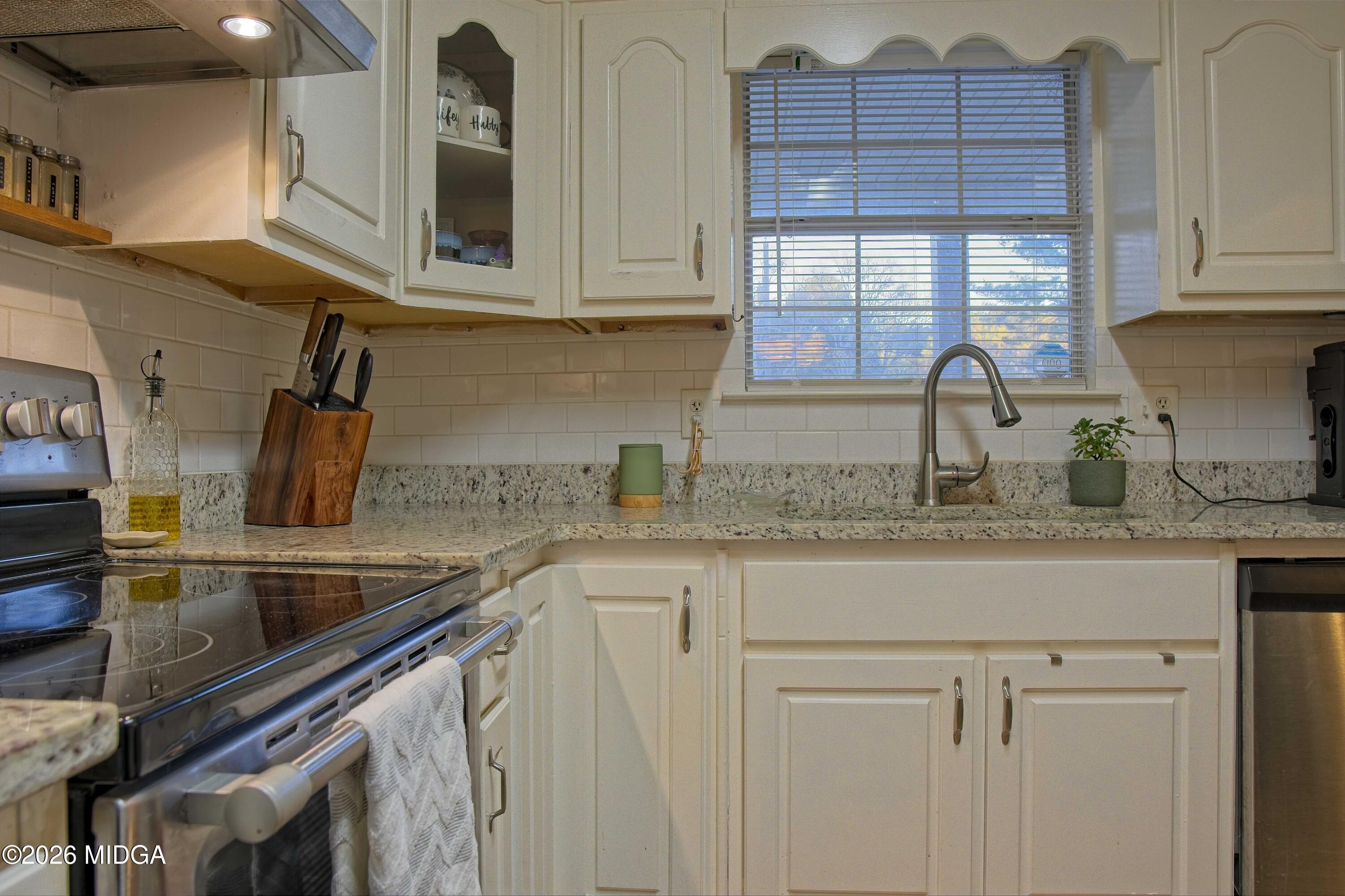 705 Baker Road Oxford, GA 30054 - Photo 15 of 50 0 42