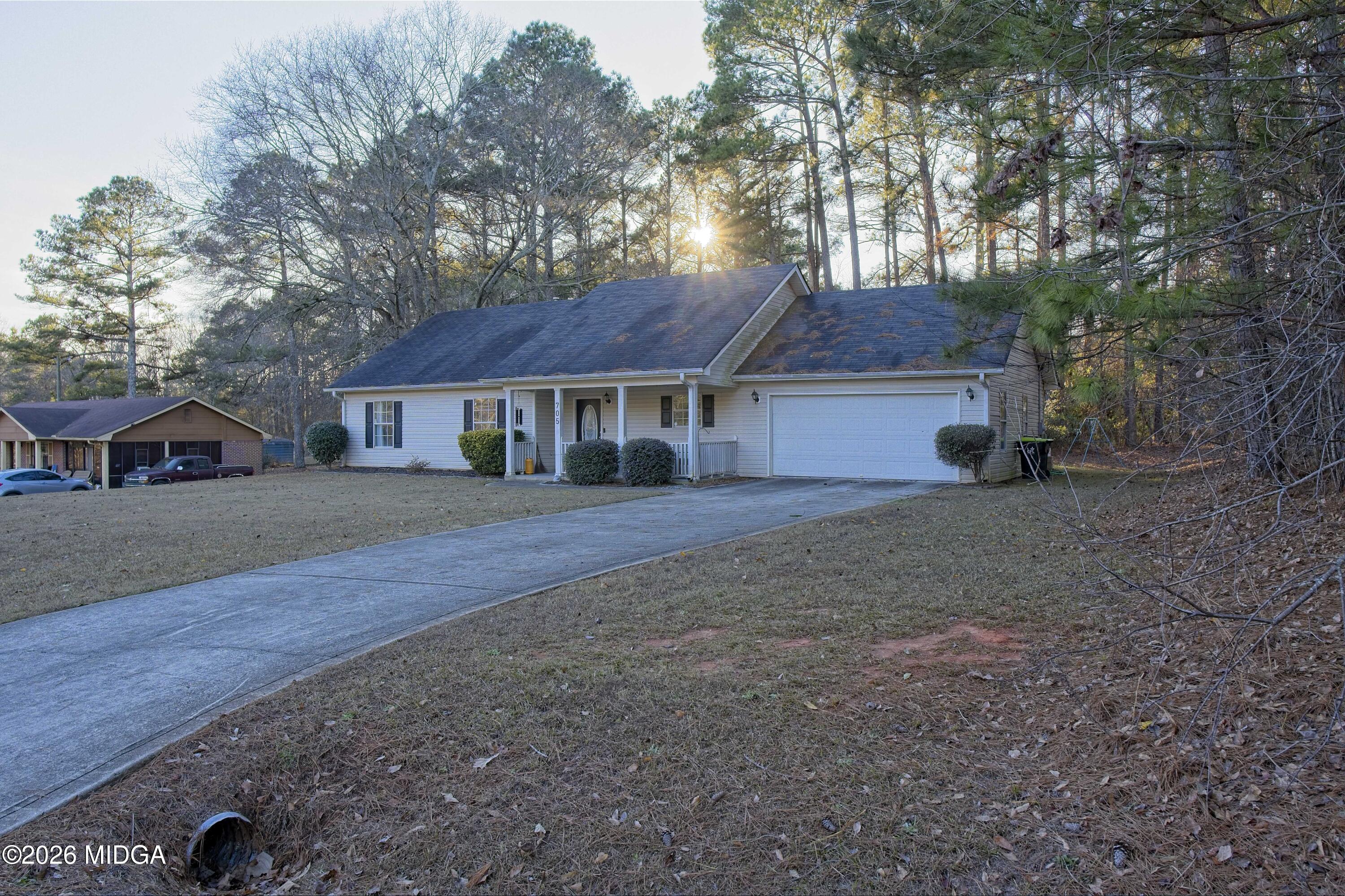 705 Baker Road Oxford, GA 30054 - Photo 3 of 50 0 4
