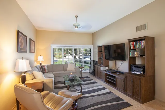 $2,400 | 2348 Los Coyotes Drive, Palm Springs, CA 92264