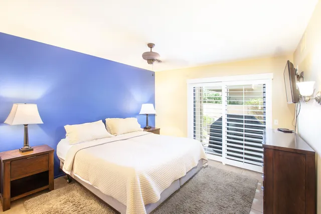 $2,400 | 2348 Los Coyotes Drive, Palm Springs, CA 92264