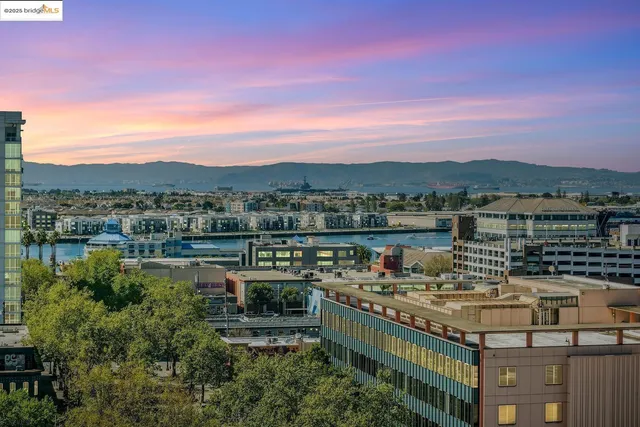 $428,000 | 423 7th Street, Unit 909, Oakland, CA 94607