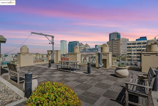 $428,000 | 423 7th Street, Unit 909, Oakland, CA 94607