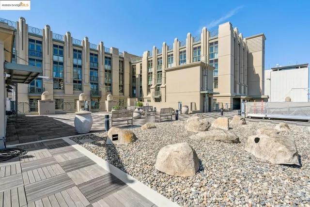 $428,000 | 423 7th Street, Unit 909, Oakland, CA 94607