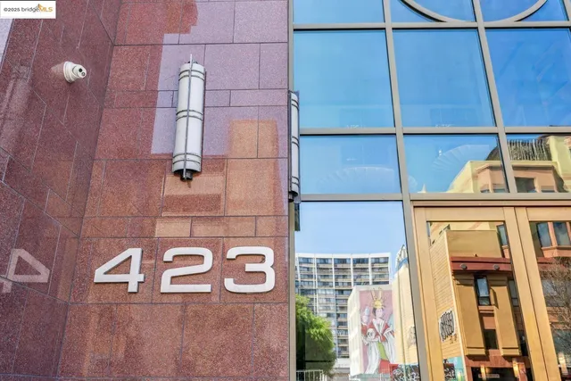 $428,000 | 423 7th Street, Unit 909, Oakland, CA 94607