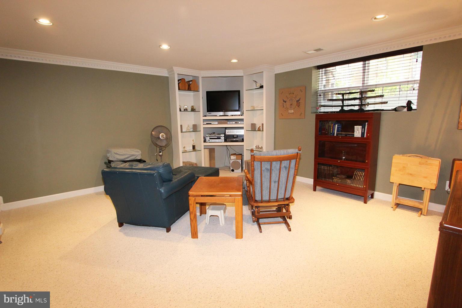 11448 Heritage Commons Way Reston, VA 20194 - Photo 23 of 30 Family Room