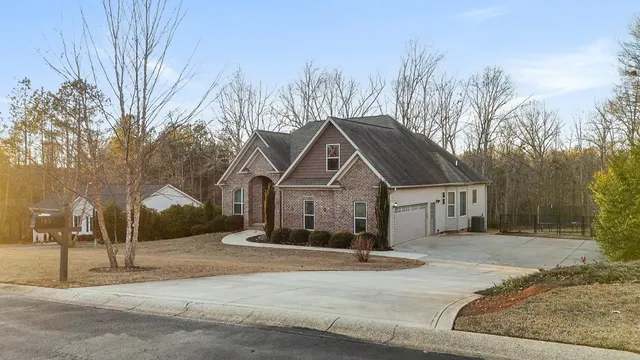 $500,000 | 185 Victoria Drive, Inman, SC 29349