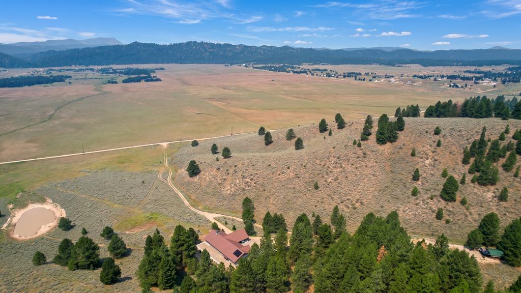 10220 Skunk Creek Road Cascade, ID 83611 - Photo 12 of 68 Gallery Image 12