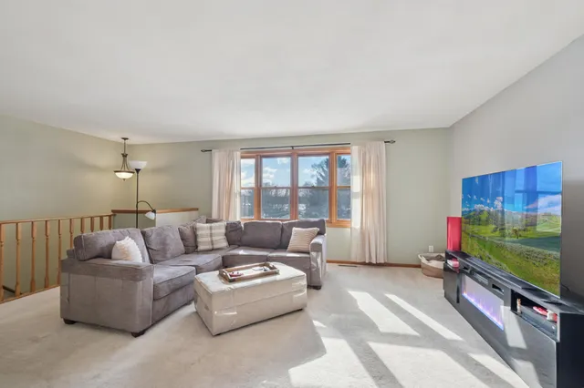 $385,000 | 4812 Lanark Road, Mound, MN 55364