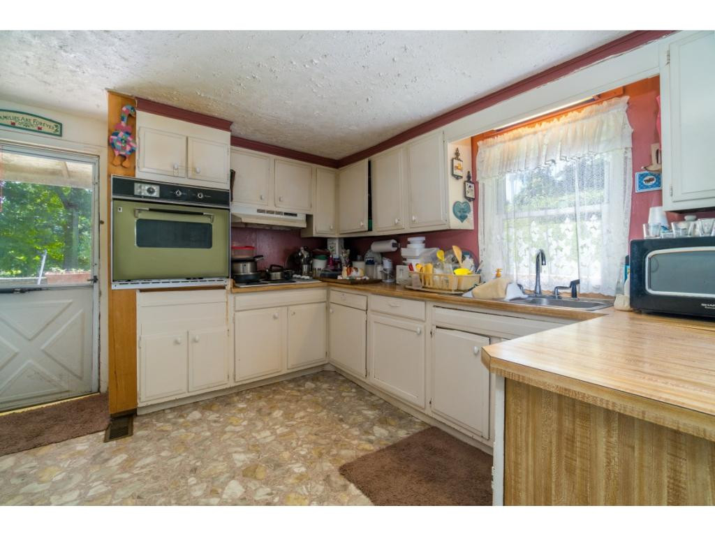 203 Archer Road Jonesborough, TN 37659 - Photo 9 of 30 Kitchen
