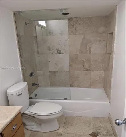 $2,600 | 1658 Bay Road, Unit 505, Miami Beach, FL 33139
