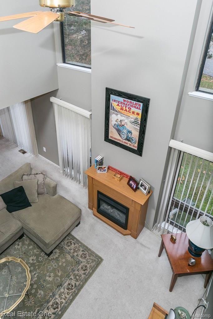 553 Harrow Court, Unit 44 Rochester, MI 48307 - Photo 15 of 32 Electric Fireplace Included!