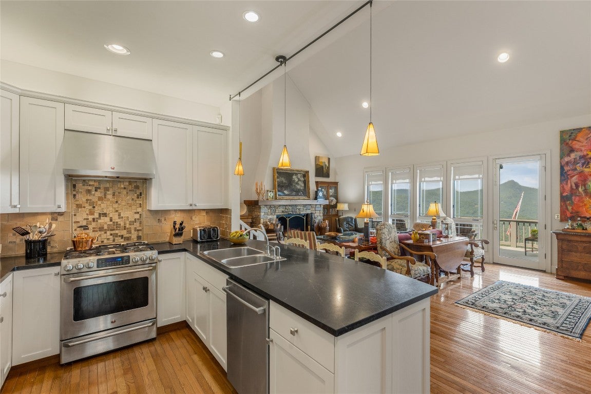 344 Eagle Ridge Road Sapphire, NC 28774 - Photo 27 of 100 Gallery Image 27