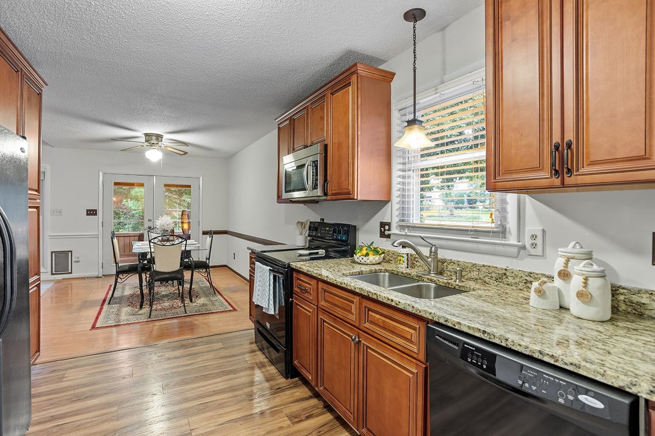 5809 Partridge Lane Raleigh, NC 27609 - Photo 15 of 26 Photo 17