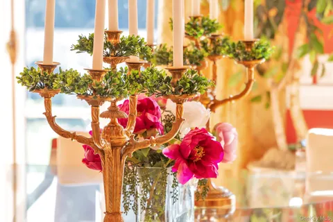 $6,499,000 | 1111 Stoddart Court, Locust Valley, NY 11560