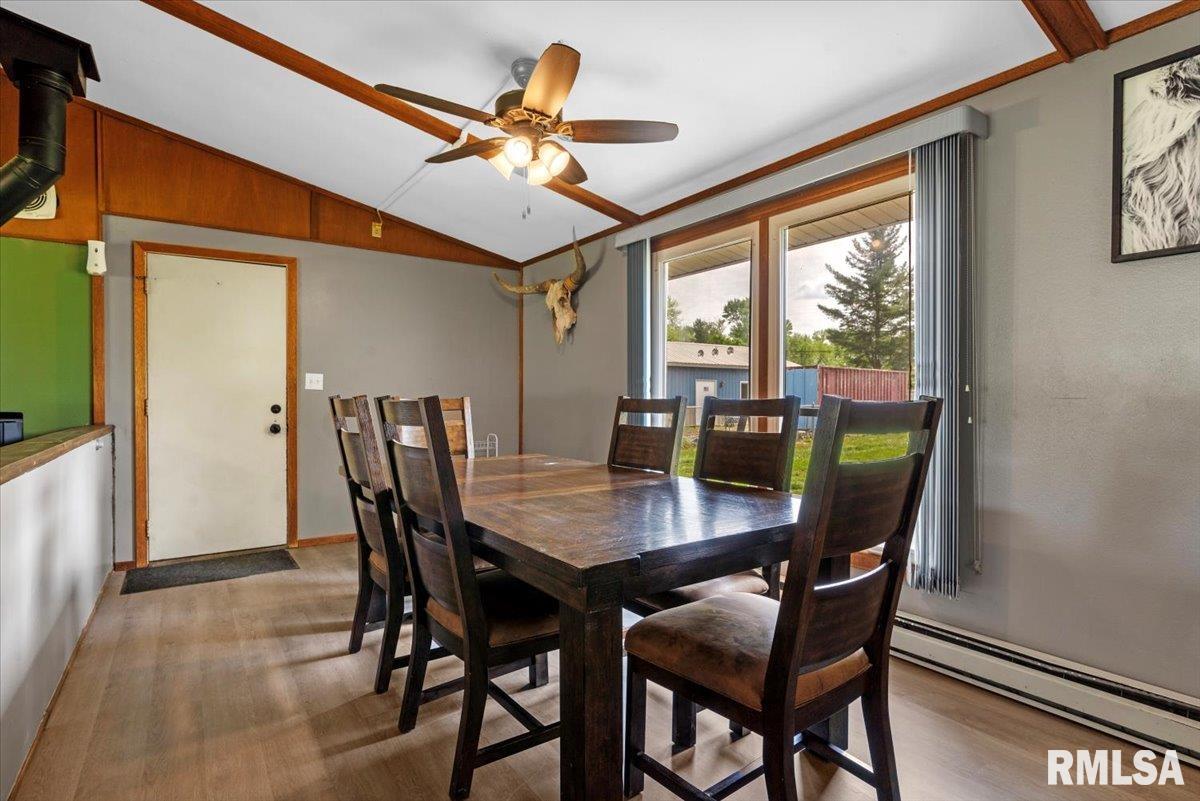 23285 Railsplitter Lane Athens, IL 62613 - Photo 11 of 42 Gallery Image 11
