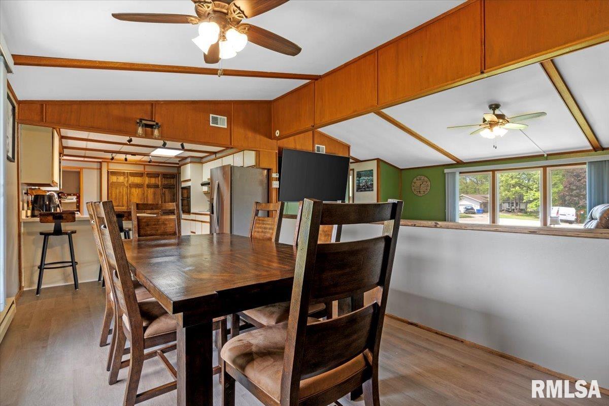 23285 Railsplitter Lane Athens, IL 62613 - Photo 12 of 42 Gallery Image 12