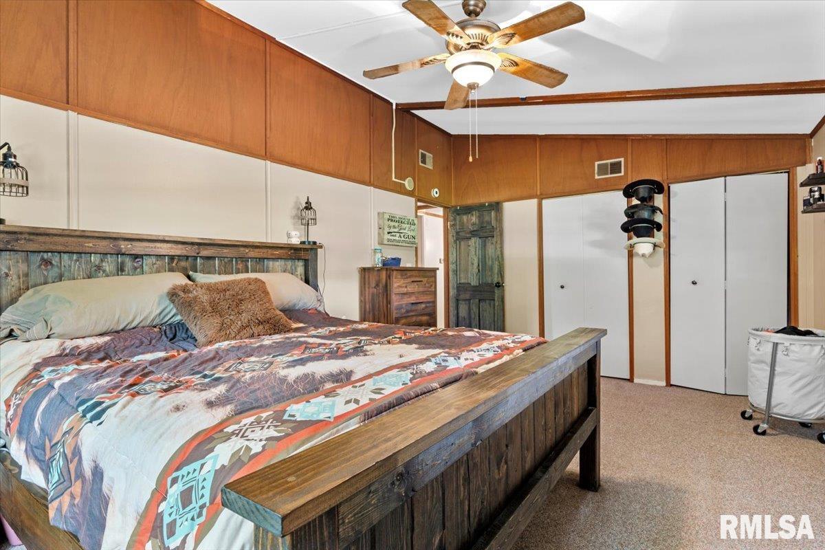 23285 Railsplitter Lane Athens, IL 62613 - Photo 16 of 42 Gallery Image 16