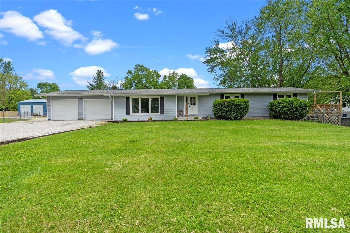 23285 Railsplitter Lane Athens, IL 62613 - Photo 2 of 42 Gallery Image 2