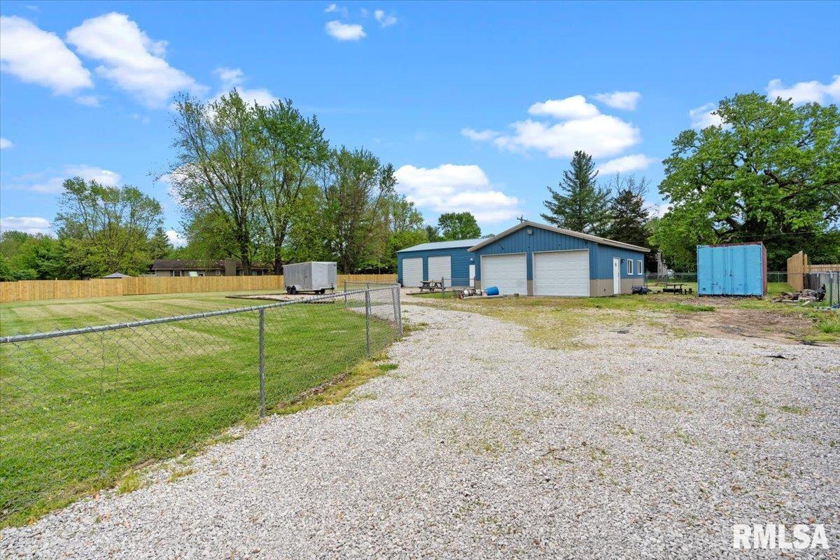 23285 Railsplitter Lane Athens, IL 62613 - Photo 39 of 42 Gallery Image 39