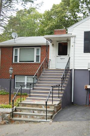 18 Westview Road Lynn, MA 01902 - Photo 3 of 15 Gallery Image 3