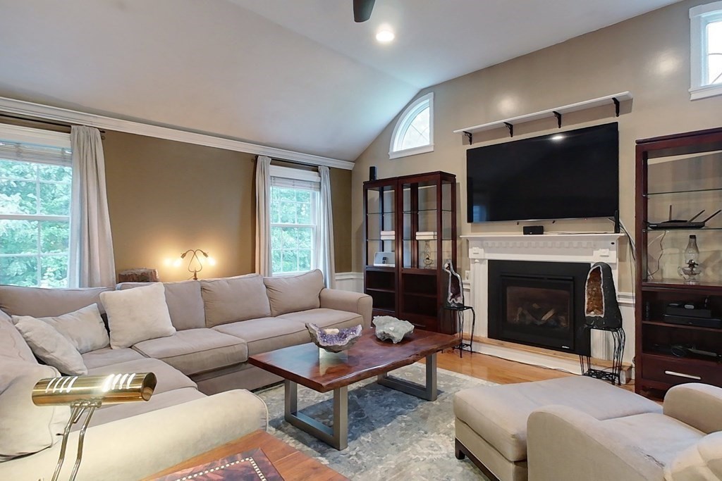 58 Townsend Road Shirley, MA 01464 - Photo 11 of 42