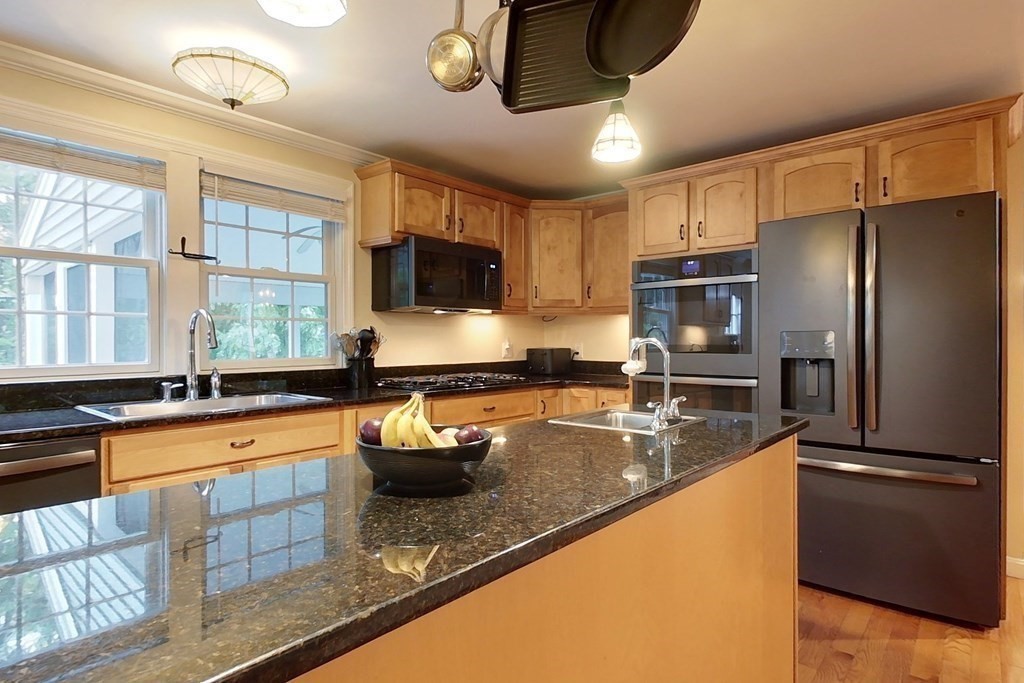 58 Townsend Road Shirley, MA 01464 - Photo 5 of 42