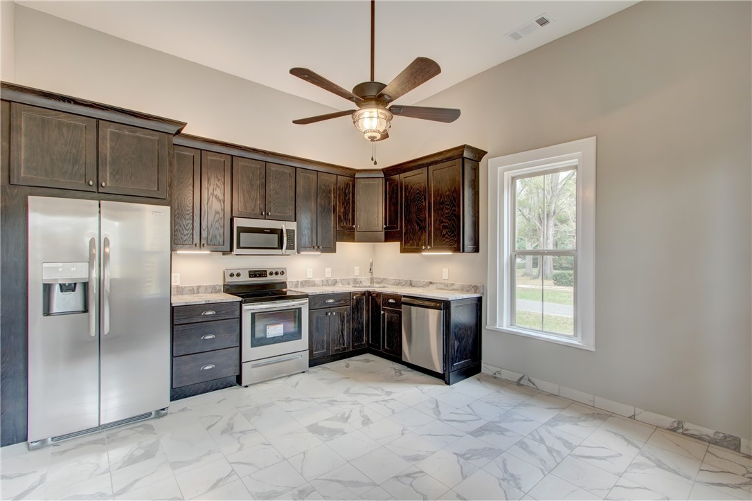 156 Hartwell Road Lavonia, GA 30553 - Photo 15 of 34 Gallery Image 15