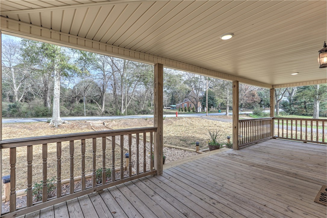 156 Hartwell Road Lavonia, GA 30553 - Photo 2 of 34 Gallery Image 2