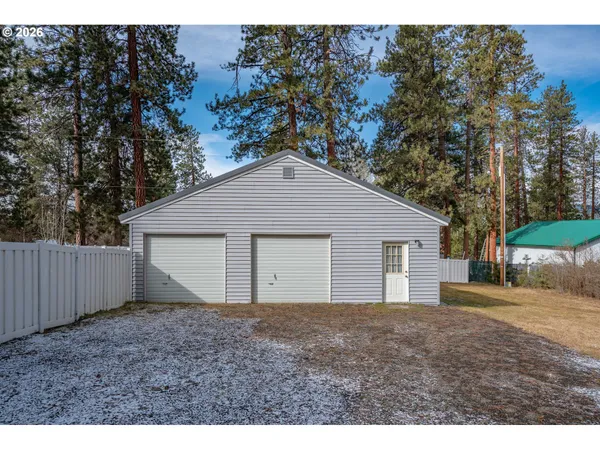 $299,999 | 138722 Rhododendron Street, Gilchrist, OR 97737